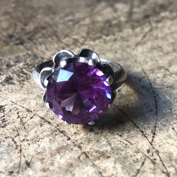 Vintage Sterling Cocktail RING / Synthetic Purple Sapphire Ring / Size  5