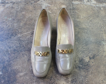 Goudkleurige LOAFERS met ketting, maat 9 1/2, leren damesschoen blokhak
