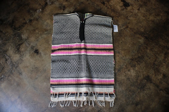 Vintage Poncho / Open Side Unisex Poncho / Mexican