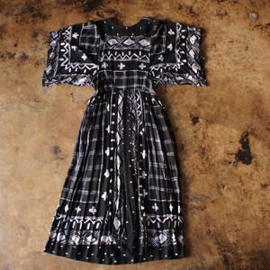 90's Black and White Dress / Vintage Rayon Dress / Batik Print Women's Small