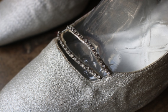8 1/2 Silver Rhinestone Heels / Vintage Metallic … - image 9