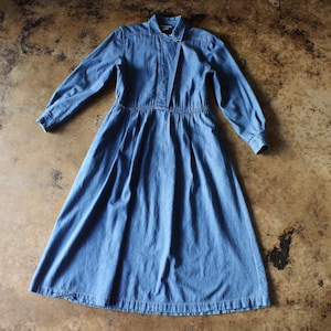 Vintage Denim Dress / Medium Wash Jean Dress / Vintage Women&#39;s Clothing / Medium