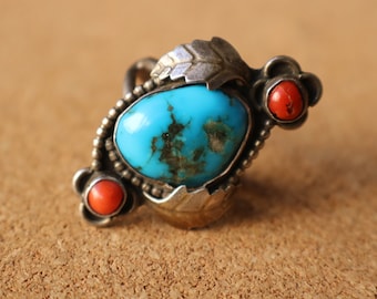 Turquoise Coral Southwest Ring / Vintage Sterling Blossom Jewelry / Size 9 3/4 Ring