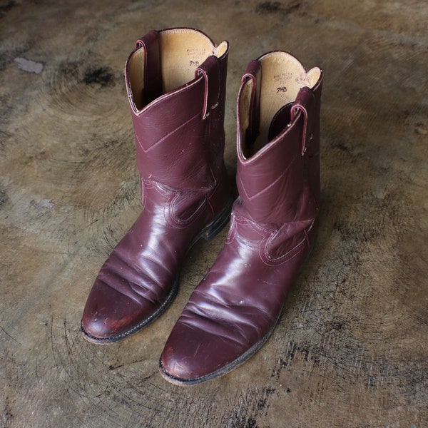 acg boots burgundy