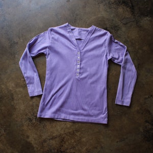 70&#39;s Ribbed Shirt / Lavender Long Sleeve Top  / Purple Vintage Women&#39;s Medium