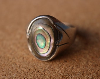 Vintage Sterling Men's Ring / Abalone Signet Ring / 70's Size 12 3/4 Ring
