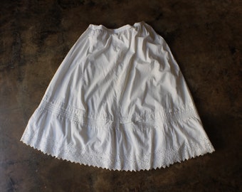 Antique White Cotton Crochet Lace Skirt / Edwardian Petticoat / Women's Extra Large