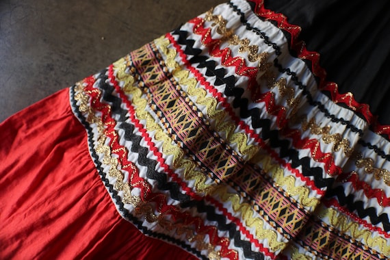 Vintage Large Patio Skirt  / Red and Gold Circle … - image 2