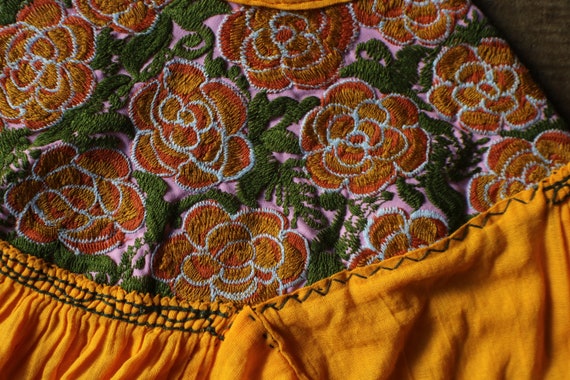 Yellow Cotton Embroidered Blouse /  Floral Flowy … - image 3