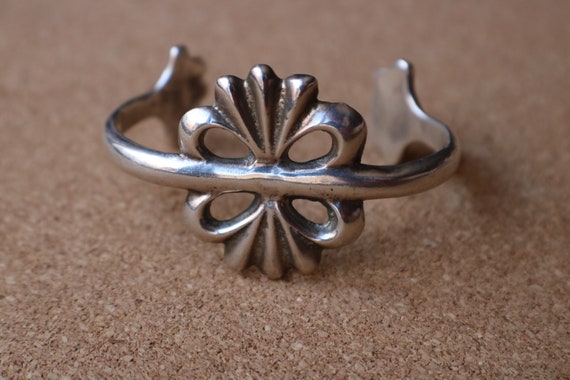 Sandcast bracelet Navajo – Jessie Western