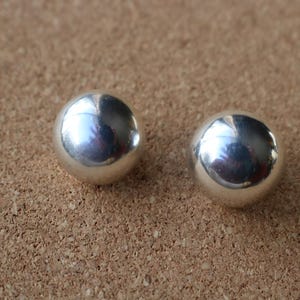 90&#39;s Circle Post EARRINGS / Vintage Sterling Puffy Ball Earrings