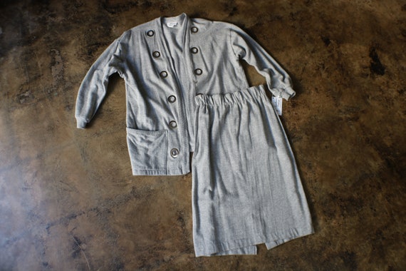 Two Piece Sweat Suit Grommet Set Gray Sweatshirt and High Waist Matching Two Piece Medium to Large Etsy UK