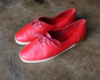 Vintage Größe 7 1/2 Rot Leder Sneaker, Damen 80er Jahre Tennisschuhe