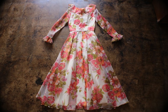 70's Floral Organza Dress / Vintage Ruffled Neckl… - image 10