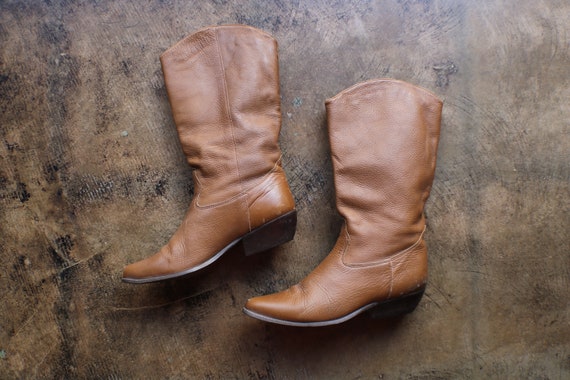 Size 8 M Vintage BOOTS / Brown Leather Women's Bo… - image 1