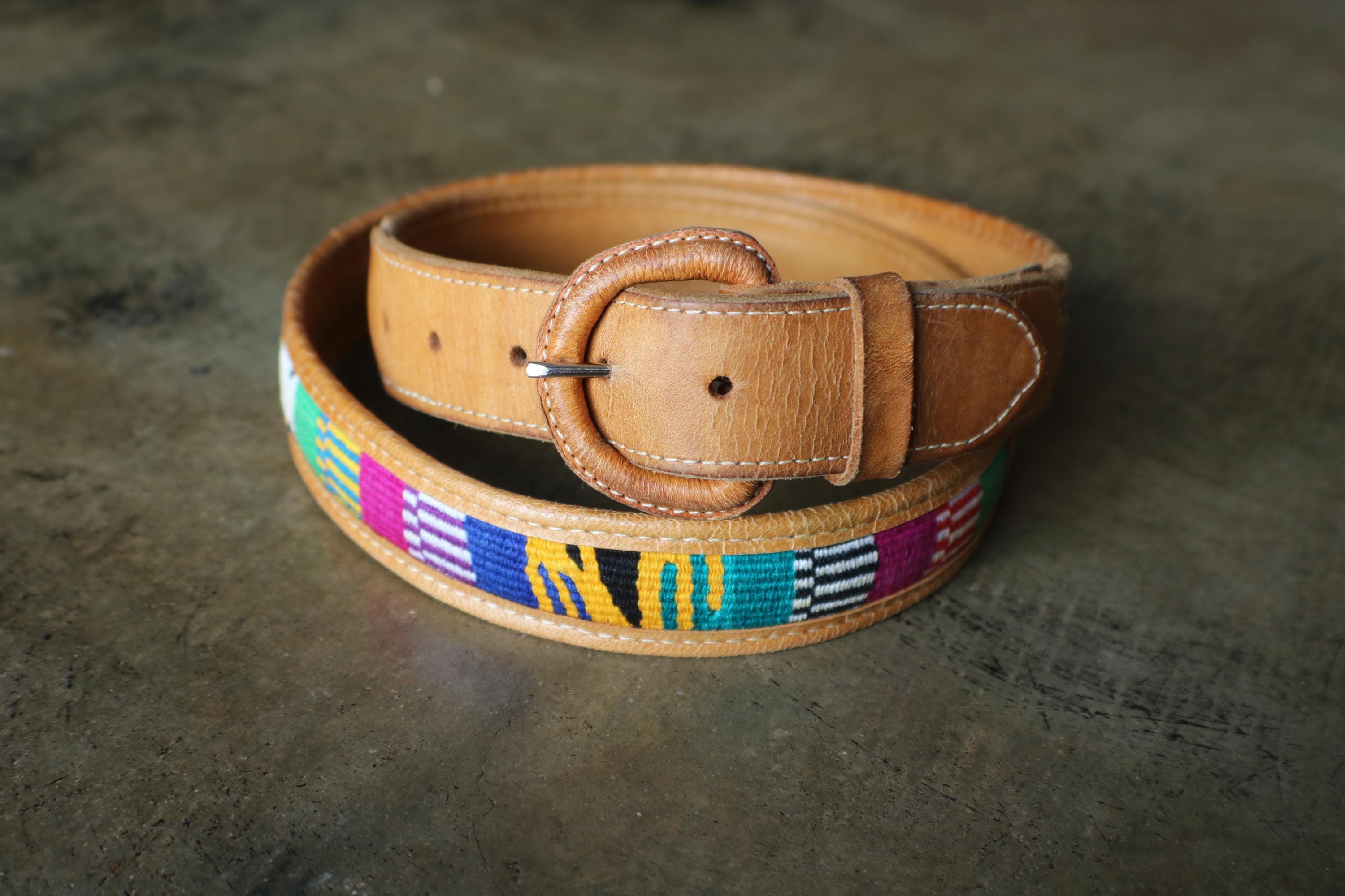 Vintage Southwest Leather Belt With Colorful Woven Fabric-36  display picture 3