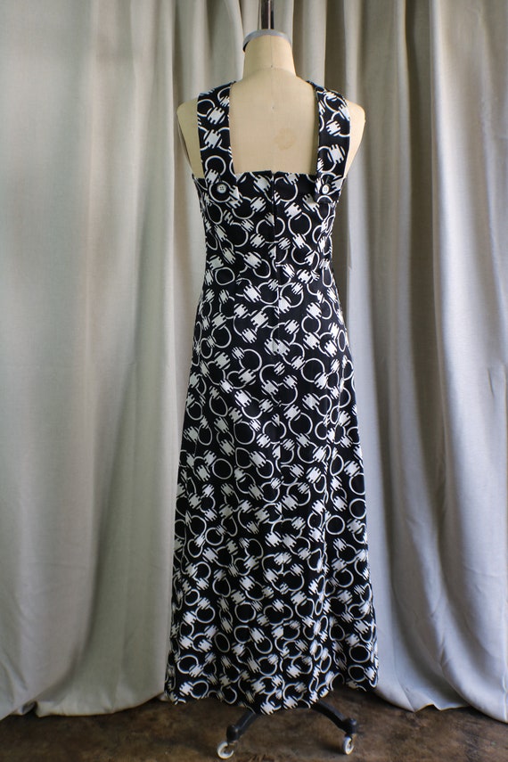 Black and White Halter Dress / 70's Sleeveless Lo… - image 6