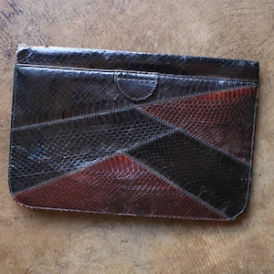Clutch de piel de serpiente / Monedero de piel con patchwork / Bolso de mano de piel de serpiente
