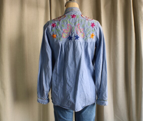 1970's Embroidered Denim Shirt / Women's Boho Blu… - image 9