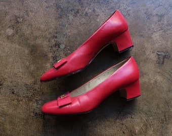 8 M Red Leather Bow Pumps / Women's Low Heel Ballet Pumps / Etienne Aigner