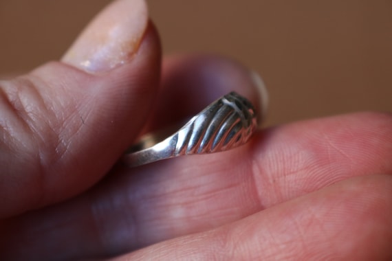Sterling Dome RING , Etched Stacking Ring - Size … - image 4