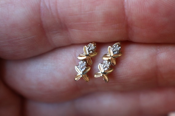 Yellow Gold X Earrings  / Dangling Diamond Earrin… - image 5