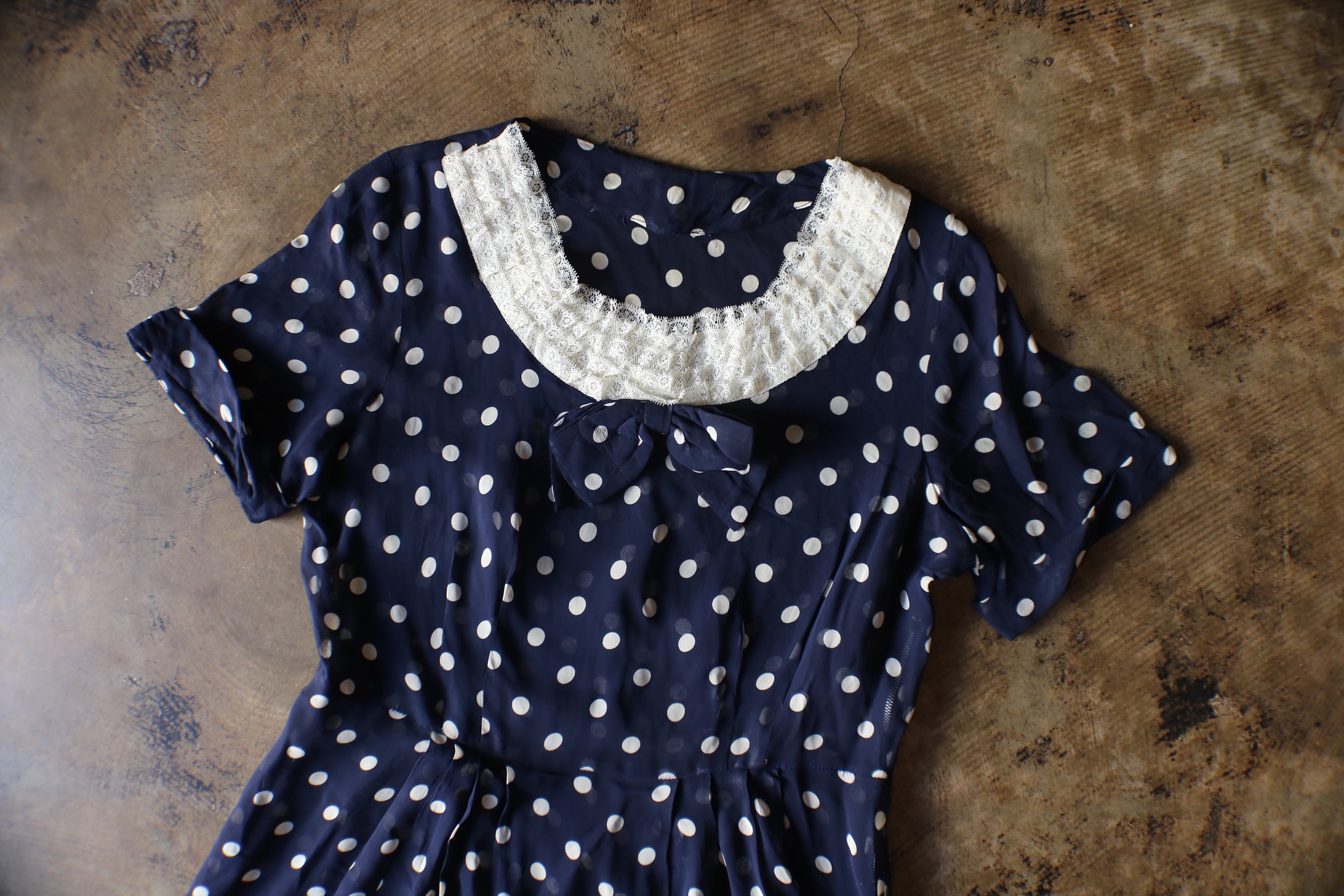 Combinazione di colori per abbigliamento per bambini per ragazze blu vestito a r Combinazione di colori per abbigliamento per bambini per ragazze blu vestito a r