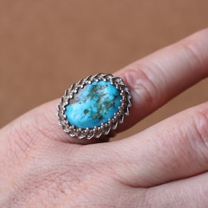 Southwest RING / Size  / Turquoise Silver Jewelry /  Vintage Decorative Bezel Sterling Ring
