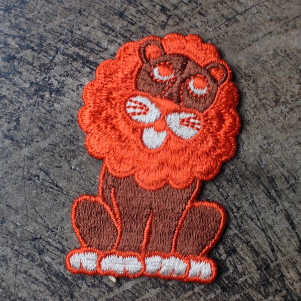 Lion Patch / Vintage Dead Stock Embroidered Patch / Sew On Feline Patch