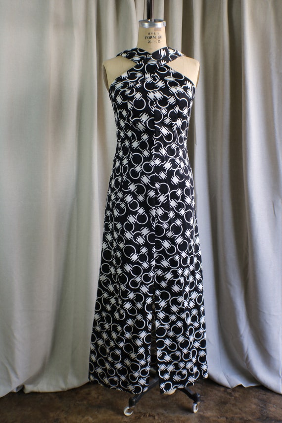 Black and White Halter Dress / 70's Sleeveless Lo… - image 3