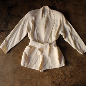 90&#39;s Belted Blazer / Vintage Off White Jacket / Women&#39;s Medium Blazer