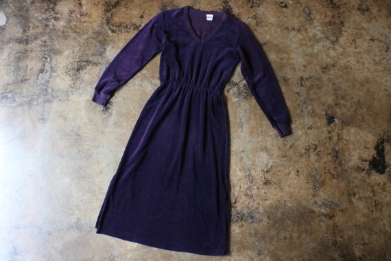 70's Velour Dress / Vintage Dark Purple Velvet Sw… - image 1