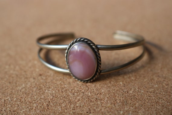 Pink Stone Cuff / Simple  Bracelet / Vintage Cost… - image 2