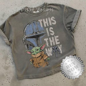 StarWars The Mandalorian and Grogu This is the Way Graphic T-Shirt, Retro Grogu Bounty Hunter Tee, Vintage 90s StarWars Fan Gift Shirt immagine 1