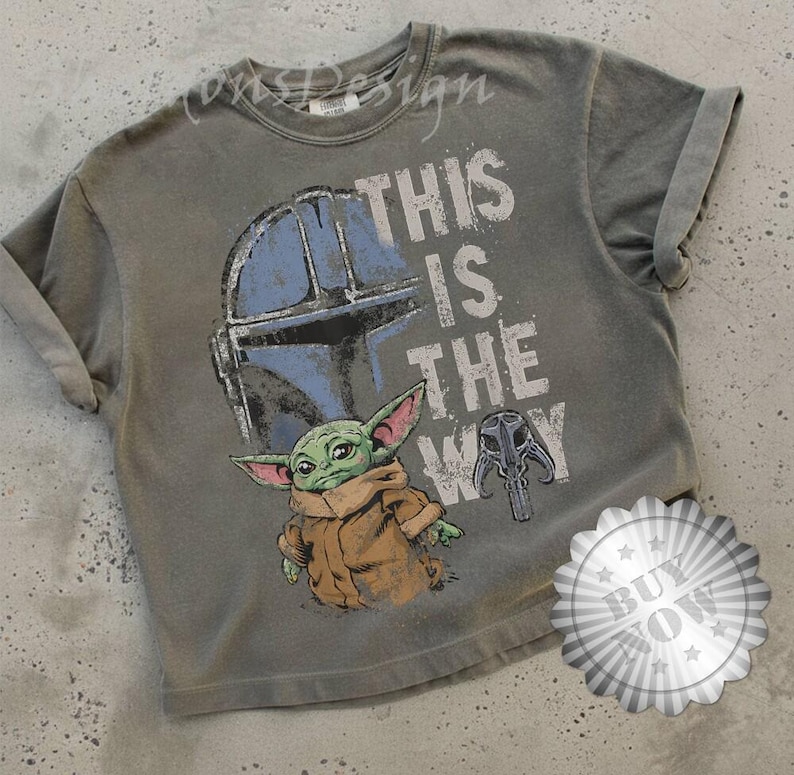 StarWars The Mandalorian and Grogu This is the Way Graphic T-Shirt, Retro Grogu Bounty Hunter Tee, Vintage 90s StarWars Fan Gift Shirt immagine 1