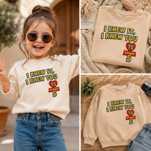 Camiseta bordada de Disneyland Pixar Toy Story 5 "I Knew It I Knew You" de Swift, bordado inspirado en Toy Story 5 de TSwift, "I Knew It I Knew You" de TSwift imagen 2