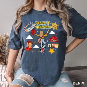 Disneyland Pixar Toy Story 5 I Knew It I Knew You Swift Shirt,TSwift Toy Story 5 Birthday Shirt, Toy Story Were Turning 5 Bild 2