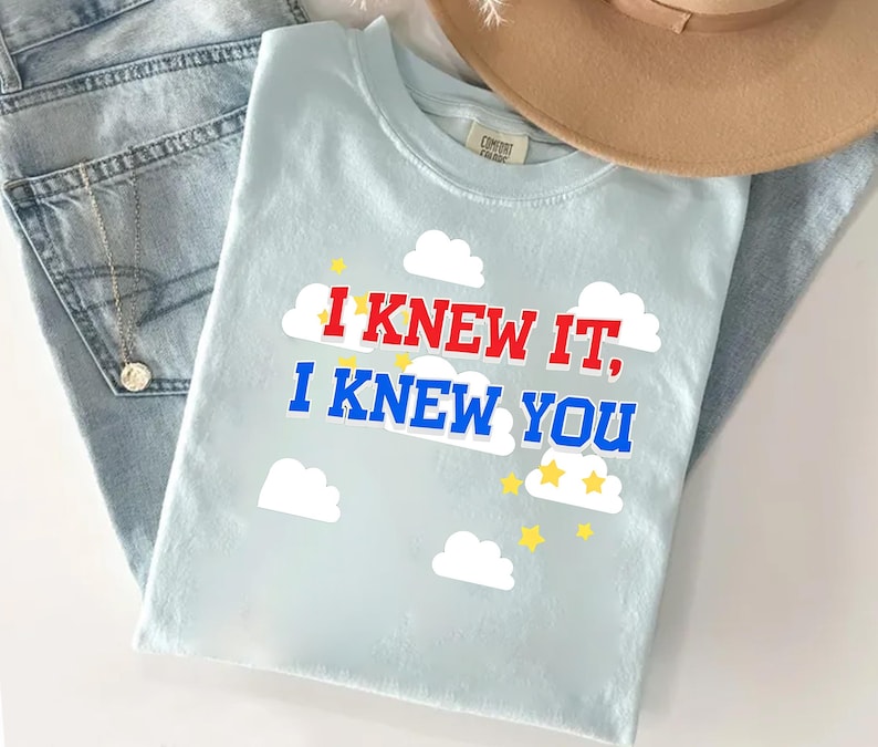 I Knew It, I Knew You Shirt, It's A Tay Story, TSwift and Toy Story 5 Friendship Shirt, Disneyland ToyStory Shirt, TSwift Music Inspired Tee imagem 1