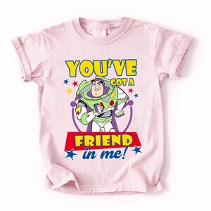 You've Got Friend In Me Shirt, Toy Story Buzz Lightyear Shirt, Disneyland Toy Story 5 Shirt, Toy Story Character Shirt, Toy Story Family Tee Bild 6