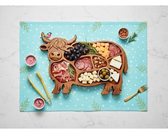 Highland Cow Charcuterie Board, Wooden Rustic Farmhouse Appetizer Platter, Cheese Serving Board