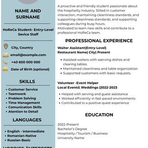 Puede incluir: Una plantilla de currículum vitae en azul claro y blanco. El currículum incluye secciones para información de contacto, habilidades, idiomas, aficiones, experiencia profesional y educación. El título del puesto es "HoReCa Student- Entry-Level Service Staff".