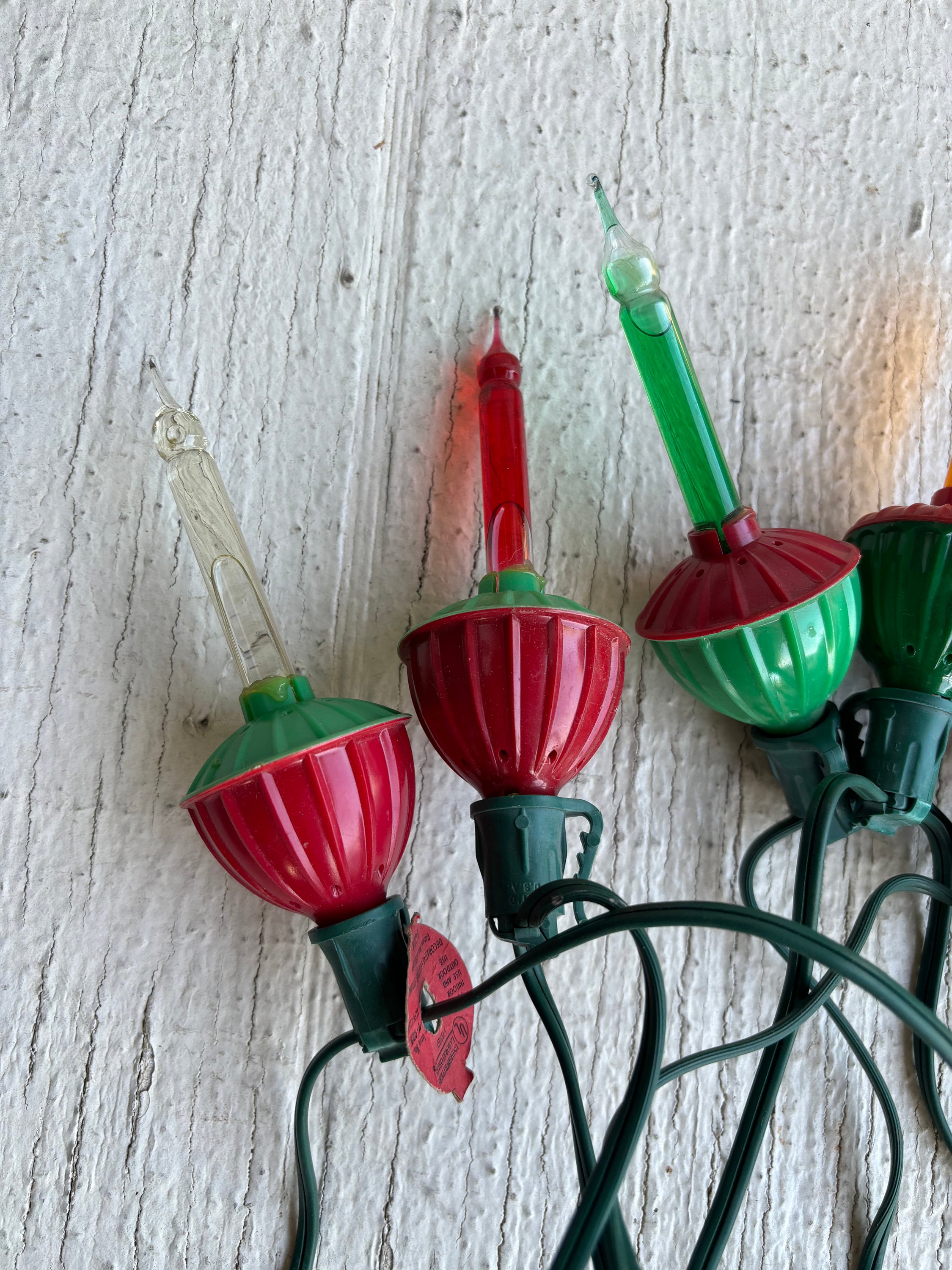 Vintage Noma Light Christmas Light Strand With Clips Seven Sockets