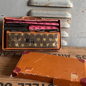 Paquete de costura vintage: caja de agujas, paquete para manualidades, lote de suministros de costura, paquete surtido de agujas de coser, agujas afiladas SW1