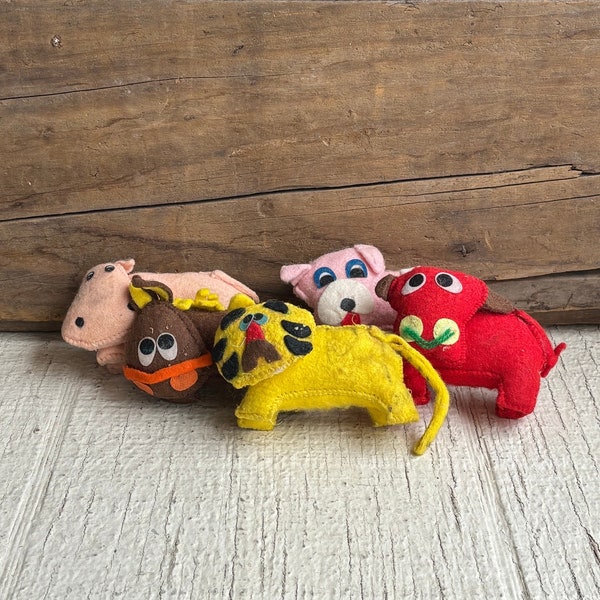 Vintage Felt Animal (1) made by Easter unlimited, vintage children toys brown, yellow, pink, red, tiger, hippo, horse, dog, bull kids toy