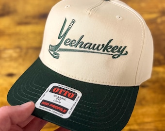 Gorra Yeehawkey Otto color natural/verde con cierre a presión, inspirada en los Dallas Stars