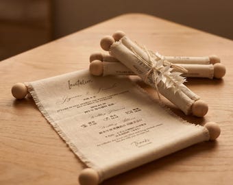 Invitación de boda personalizada en lino en forma de pergamino / Invitación de boda rústica en lino / Pergamino romántico para la ceremonia / Invitación de lujo en tela