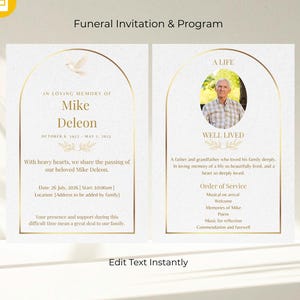 Peut inclure: Modèle de faire-part et de programme de funérailles. Le design présente un fond blanc avec des cadres dorés en forme d'arche. Le côté gauche comprend le texte : "À la mémoire de Mike Deleon" et les détails de l'événement. Le côté droit a une photo et "Une vie bien vécue".