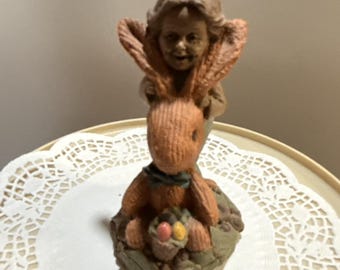 Vintage Tom Clark Bunny Figurine 1990 Cairn Studio Easter Gnome Girl Rabbit