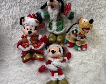 Disneyland 2005 Happy Holidays Mickey Minnie Pluto Goofy Plush Lot Tags