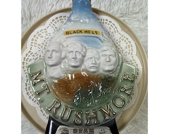 Vintage 1969 Jim Beam Mount Rushmore Whiskey Decanter Black Hills Ceramic 10"